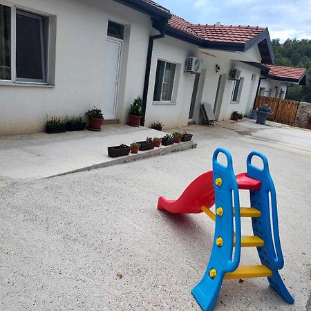 Lesnovo House Tomevski Luaran gambar